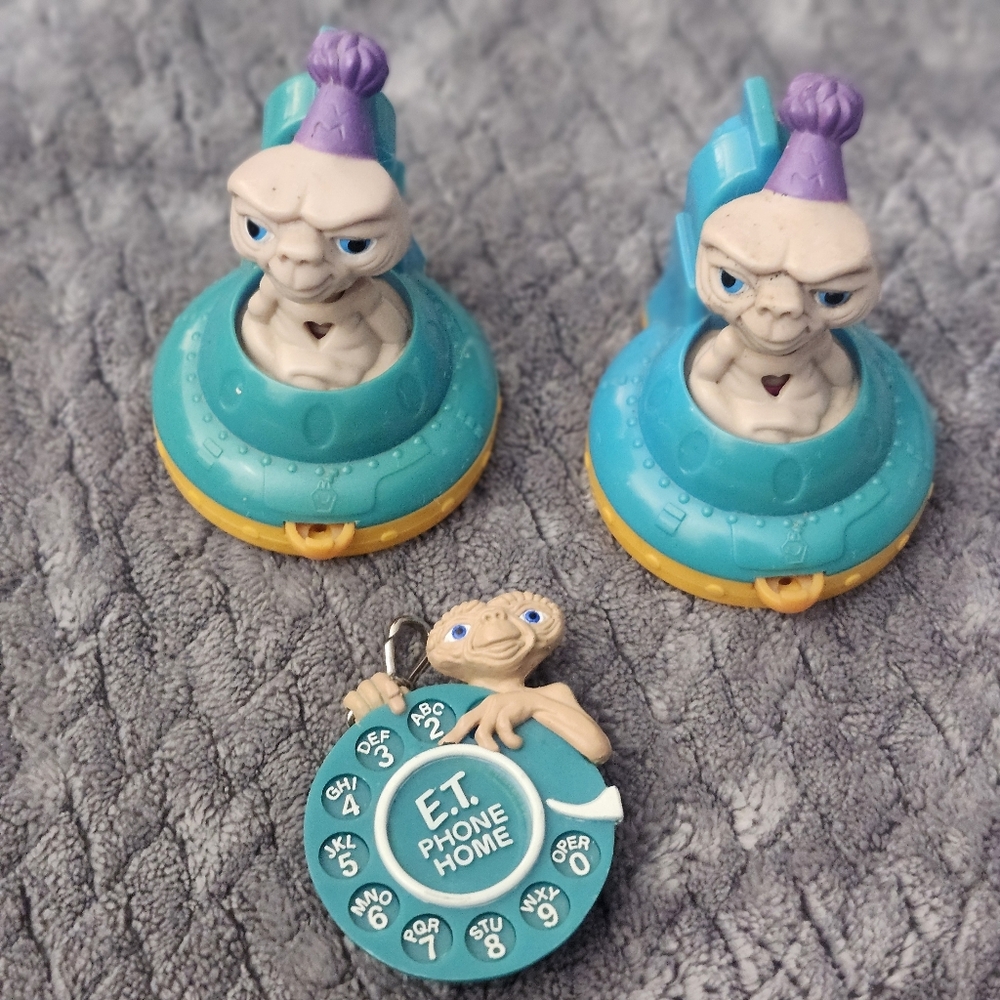 VintageE.T. The Extra-Terrestrial Teal Figure Set with Phone Home Keychain 1980s